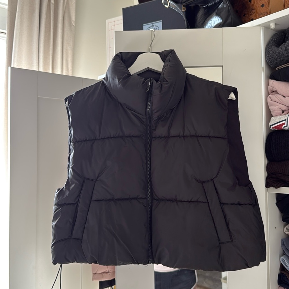 cropped vest worn once in great condition